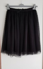 Jupe mi-longue noire en tulle