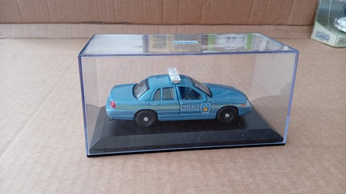 Welly ford crown victoria - 1/43,