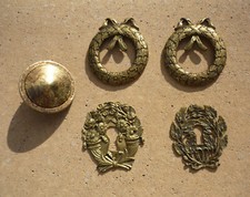 Entrées de serrures anciennes - Ornements de meubles