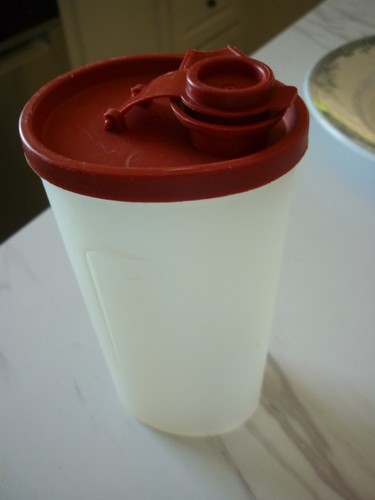 Shaker tupperware - shaker,