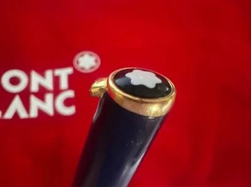 Montblanc stylo bille - montblanc, À