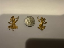 ornement ancien de meuble en