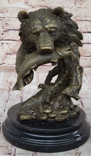 Bronze grizzly bear - bear, hunting