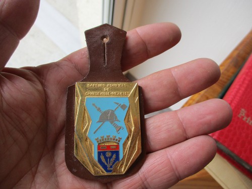 Insigne sapeurs pompiers - sapeurs,
