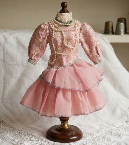 Robe pour poupee - robe, à