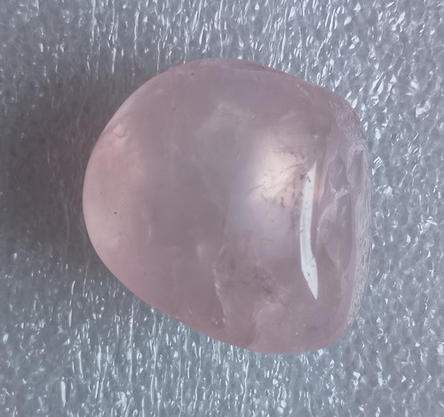 8.6gr 25x22x12mm quartz rose