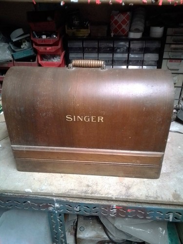 Machine coudre ancienne - a,