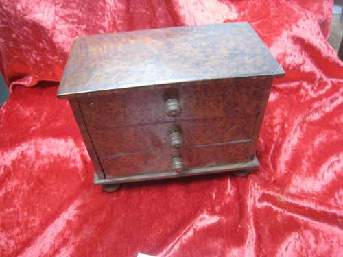 Meuble miniature ancien - meuble,
