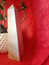 Obélisque en Paesine 