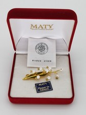 BROCHE MATY ( MUGUET) PLAQUE OR " bijoux stern"