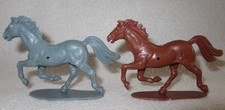 VINTAGE LOT 2 FIGURINES CHEVAL