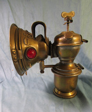 Ancienne lampe de vélo à acétylène carbure  en laiton  marque ALERIO 61