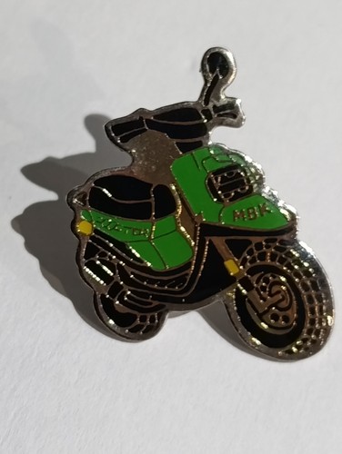 Pin cyclomoteur mobylette - pin's,