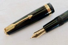 PARKER DUOFOLD FOUNTAIN PEN, BLACK AEROMETRIC C1952 FULLY SERVICED AND TESTED