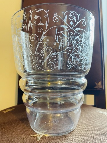 Baccarat crystal vase gravé - vase,