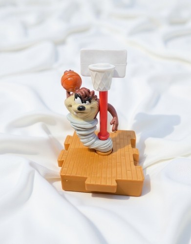 Donald figurine space - mc, donald's