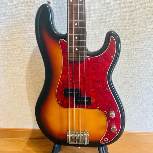 Guitare basse électrique