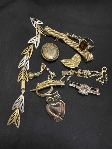 Lot bijoux fantaisie - de,