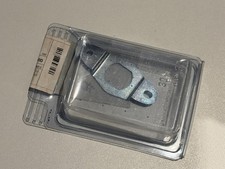 UN SUPPORT DE SELLE PIECE