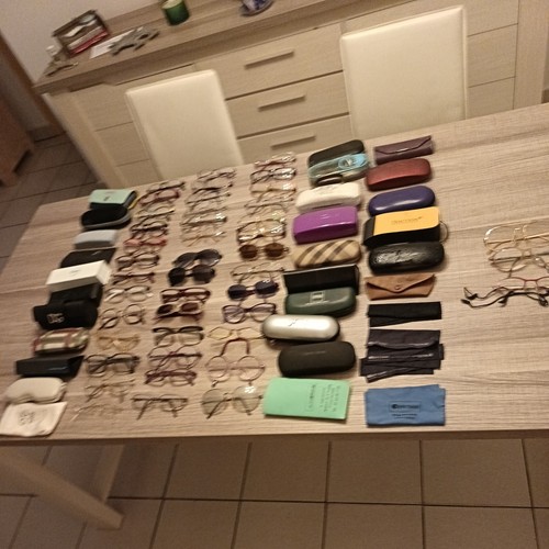 Lot paires 26 etuis - 40,