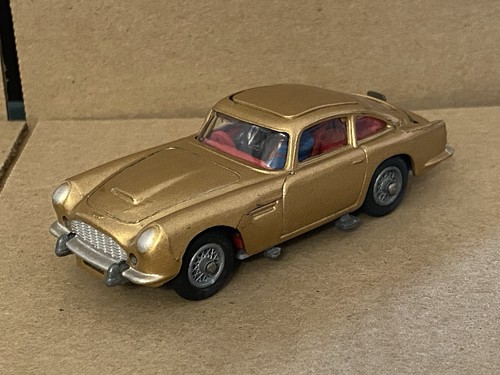 Jouet ancien corgi - jouet, aston