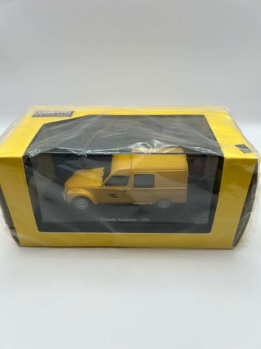 R742 voiture miniature atlas - -,