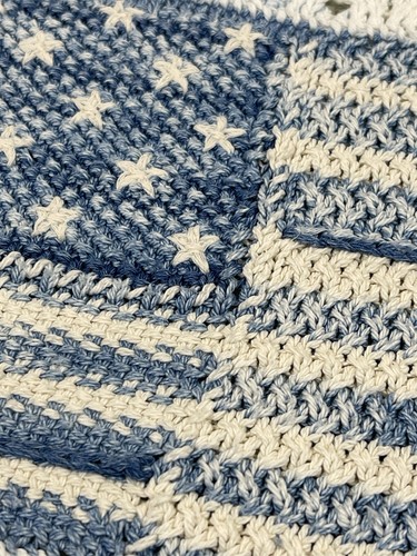 Pull col roulotté - à, drapeau