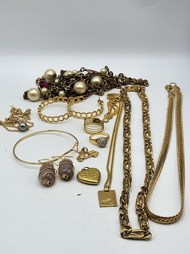 Lot de bijoux anciens - –,