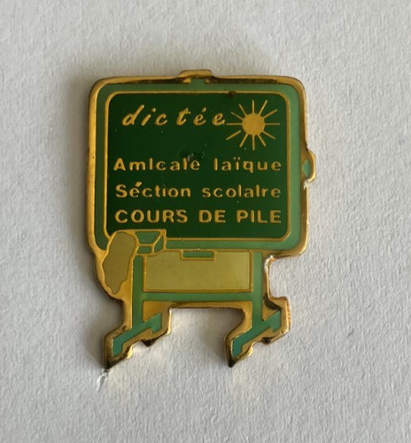 Pin ancien tableau noir - pin's,