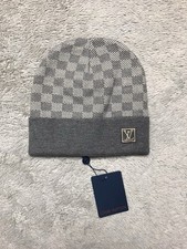 Bonnets Louis Vuitton Gris
