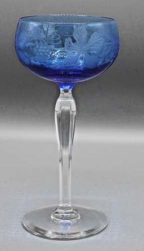 Beau verre sur pied - sur, en