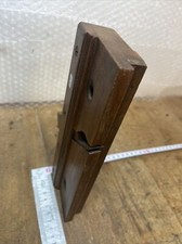 Outil Ancien rabot à bois