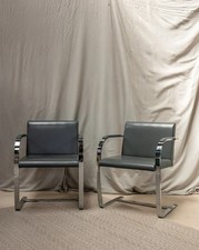 Jakob, la paire de fauteuils