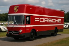 Mercedes-Benz O317 CMR 1/18