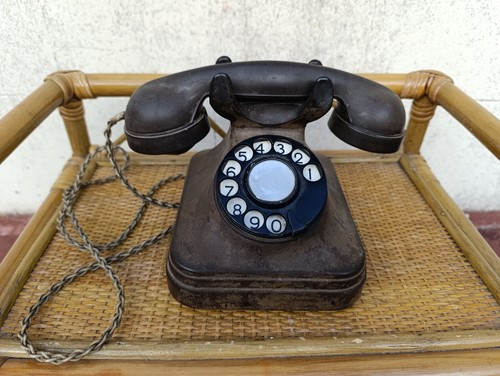 Téléphone vintage - , en
