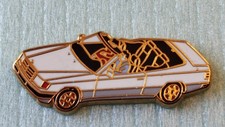 Beau pin's Mercedes Cabriolet
