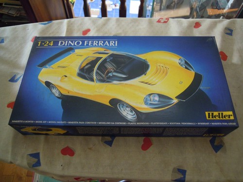 Heller dino ferrari 80745 - 1/24,