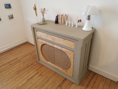 Commode originale faite - , main