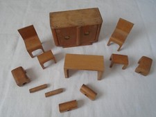 ANCIEN MEUBLE POUPEE ARTISANAL VINTAGE BUFFET BOIS MINIATURE TABLE CHAISES