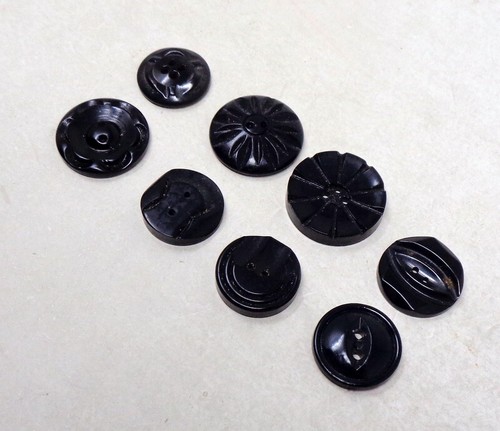 Lot boutons anciens en - 8,