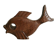 sculpture en bois représentant un poisson art artisanal maritime mer décoration