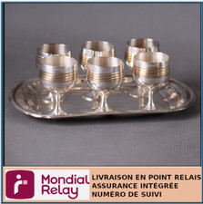 LOT 6 VERRES SUR PIEDS OU COQUETIERS AVEC SON PLATEAU EN MÉTAL ARGENTÉ