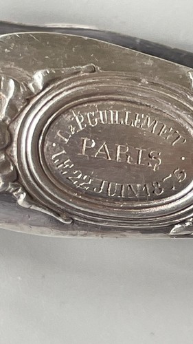 Pince sucre gravée - à, p