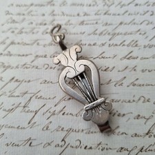 Crochet Clavet de Chatelaine Forme Lyre Argent Bijou Régional Vendée XIXè