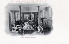 CPA 06 Molinard Jeune a FAT Triage des Roses perfumery at the factory (back not of