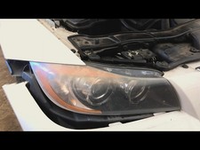 Passenger Headlight Sedan Canada Market With Xenon Fits 06-08 BMW 323i 6772869