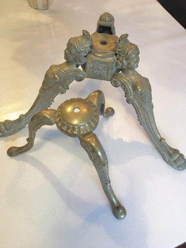 Pied bronze massif - (, lot