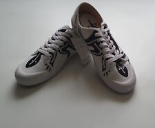 Baskets Spring Court par