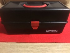 ANCIENNE BOÎTE DE PÊCHE