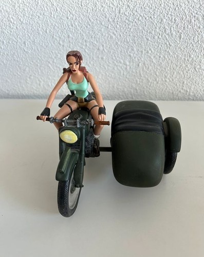 Tomb raider lara croft - croft, avec
